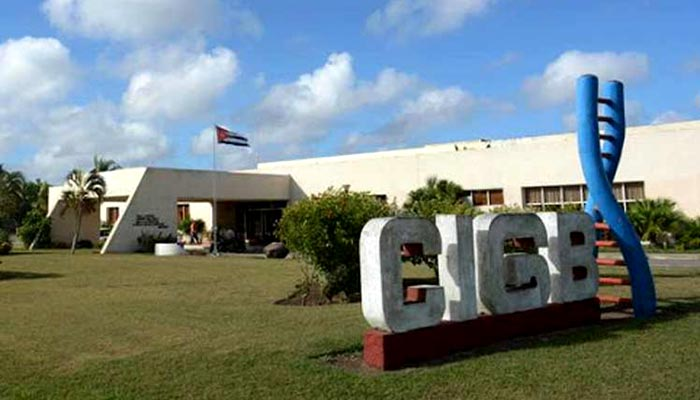 CIGBCuba's tweet photo. El @CIGB arriba en los próximos días a su #aniversario35 y festejan la fecha ratificando sus principales  compromisos asociados a los productos vacunales que desarrollan para el sector agropecuario: #Gavac #Porvac.
¡Muchas felicidades a nuestros hermanos! https://t.co/MpWFEh2puH