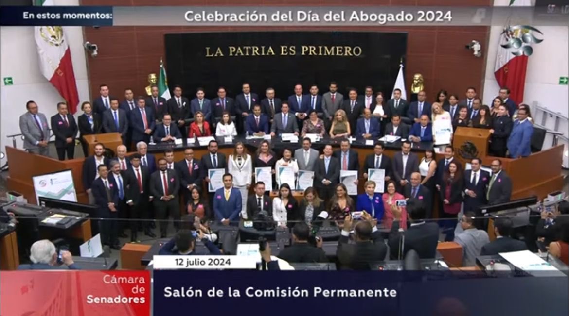 ANCER felicita al Colegio Nacional de Abogados Penalistas por el #DíaDelAbogado. Reconocemos el liderazgo del presidente <a href="/JORGEREYESLEO/">Jorge Reyes Leo</a> y el legado del primer expresidente <a href="/JReyesPeralta/">Jorge Reyes Peralta</a> . ¡Gracias por su compromiso con la justicia! #ANCER