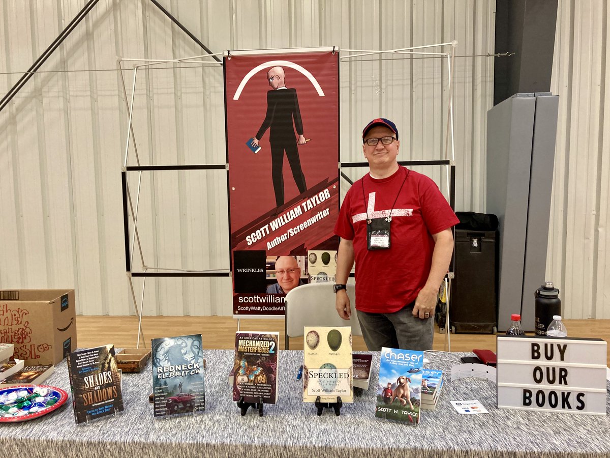 HyggeMan's tweet photo. Spent The Afternoon In The Company Of Writers...
.
.
.
.
.
#PicOfTheDay #BookFair #TremontonUtah #InTheCompanyOfWriters #MadeNewFriends #SoldSomeBooks #SimplyBooks https://t.co/jAkVH2J1jK