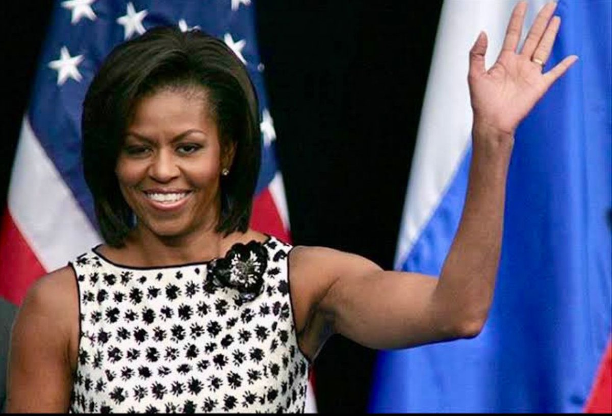 Michelle Obama, seu aceite a disputa será o bloqueio ao Avanço da Extrema Direita no mundo, aceitando você será uma peça fundamental a humanidade, ao marco Civilizatório, poucas pessoas no mundo tiveram ou terão tamanha importância ao Mundo! Por Deus Aceite!