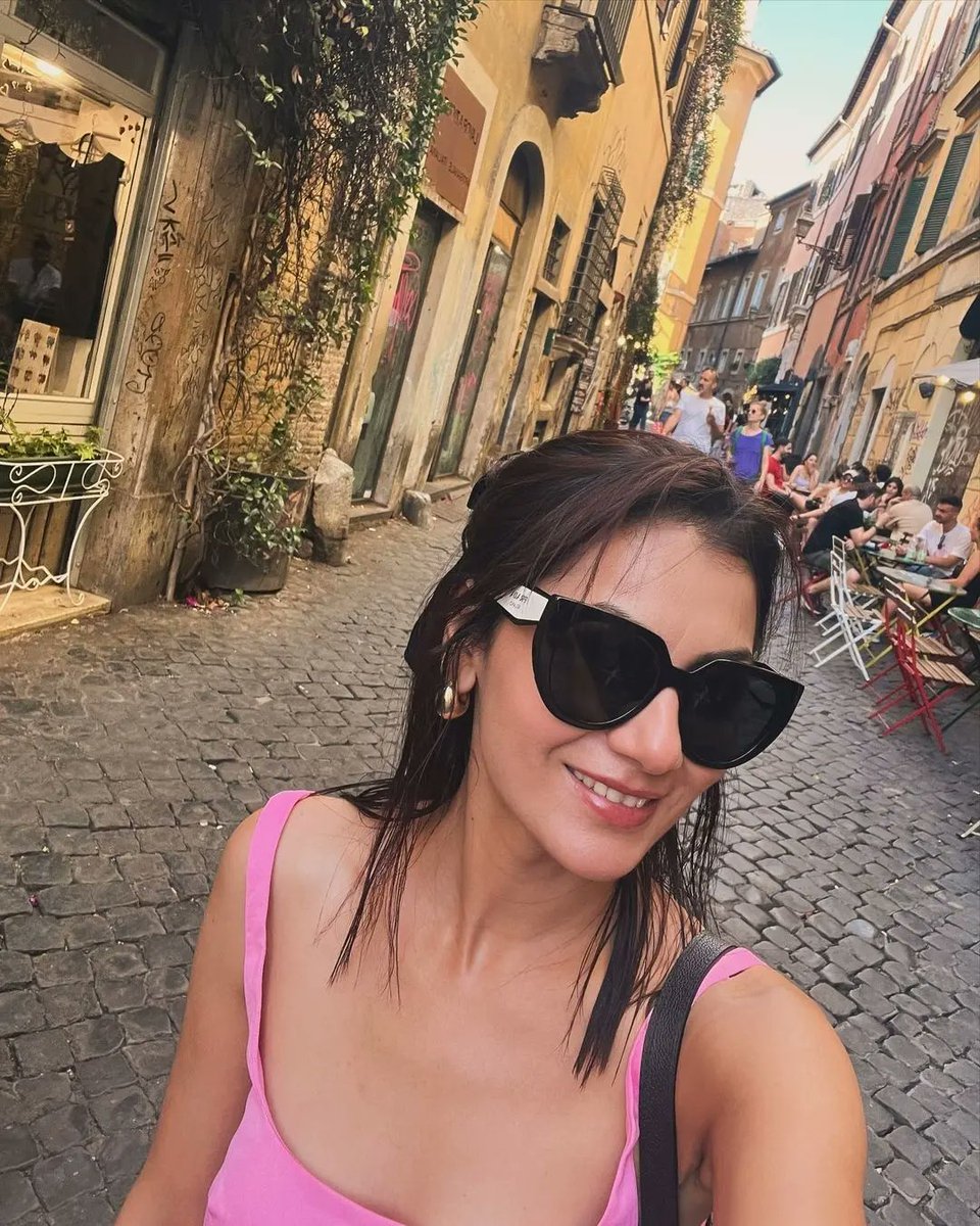 tishaxtamil's tweet photo. SJ 😘
#Amruta #SritiJha #favorite #Artist  💕 https://t.co/r6Ww7v9KBy