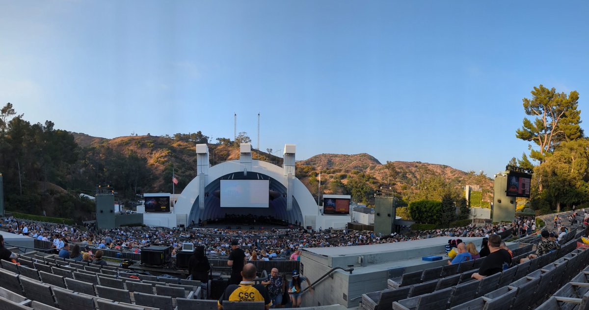 ethitter's tweet photo. Perfect night for the Bowl with my love 🎶🥰 https://t.co/ocPfbllo0g