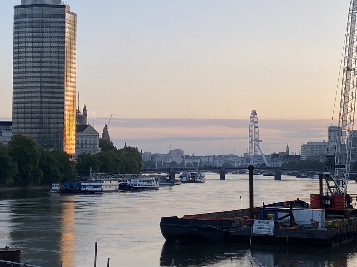 Up early on Sunday 5.30am - a different city. Big day ahead 🏴󠁧󠁢󠁥󠁮󠁧󠁿#London
