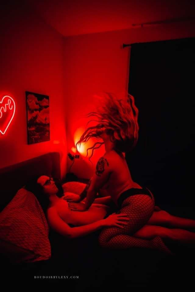 تعالي خاص وانا امتعك