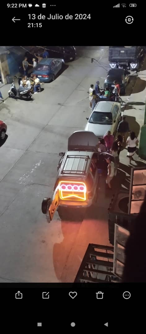 maryjulyg's tweet photo. El llamado Urgente @gestionperfecta @UrbanoCcs @policiadeccs @NicolasMaduro  vecinos dl cementerio Av Los Carmenes no aguantan más está contaminación sonica producida por este vehículo  todos los fines de semana la policia no acude al llamado @UNoticias @EfectoCocuyo @CronicaUno https://t.co/HsB3HRX5r8