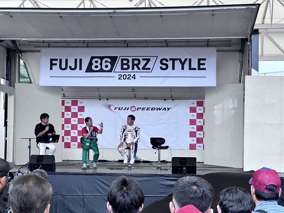 k1tsuchiya's tweet photo. 盛り上がってまーす😄♪ https://t.co/0Xq8RIe5UT