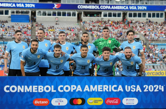 GSacu9kW0AAlHb9?format=png&name=small