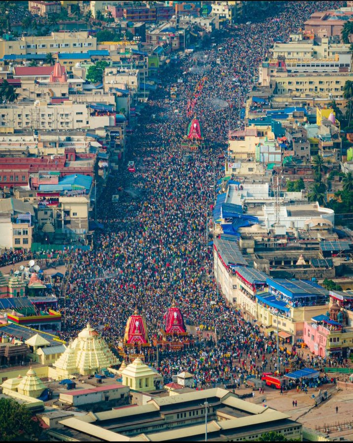 VertigoWarrior's tweet photo. 10 Countries with the largest number of Hindu population:

1. India 🇮🇳 - 1,145,495,335 https://t.co/vK0HJ1Xpvi