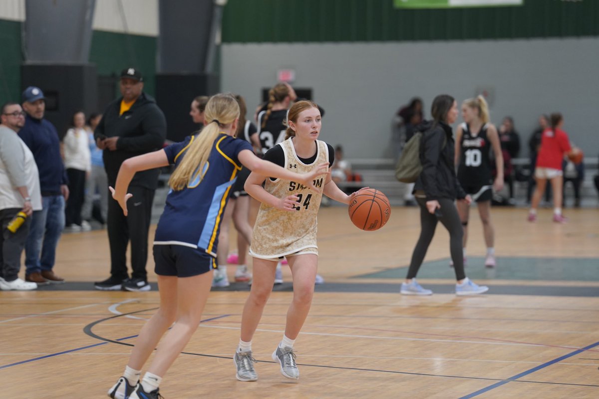 🌟 Player Spotlight: Findleigh Tuite 🌟

Findleigh’s hustle was unmatched vs. NFE! Always in the right spot, leading on defense, forcing turnovers, and fighting for every loose ball. Her contagious energy lit up the court! 🏀🌩️

#EastCoastStorm #PlayerSpotlight #Hustle