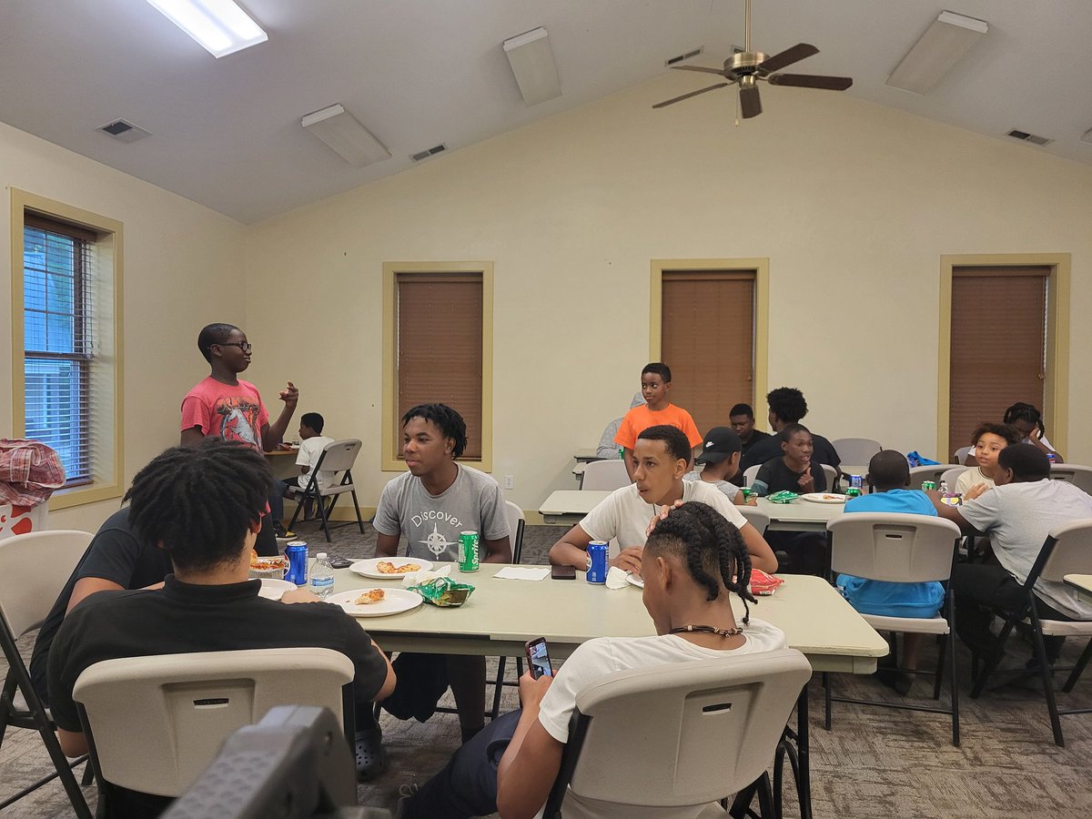 100BlackMenVA's tweet photo. Another successful Camp Esteem @100BlackMen #100bmva #keepingit100 #vapenmentee https://t.co/nP1BbCKctP