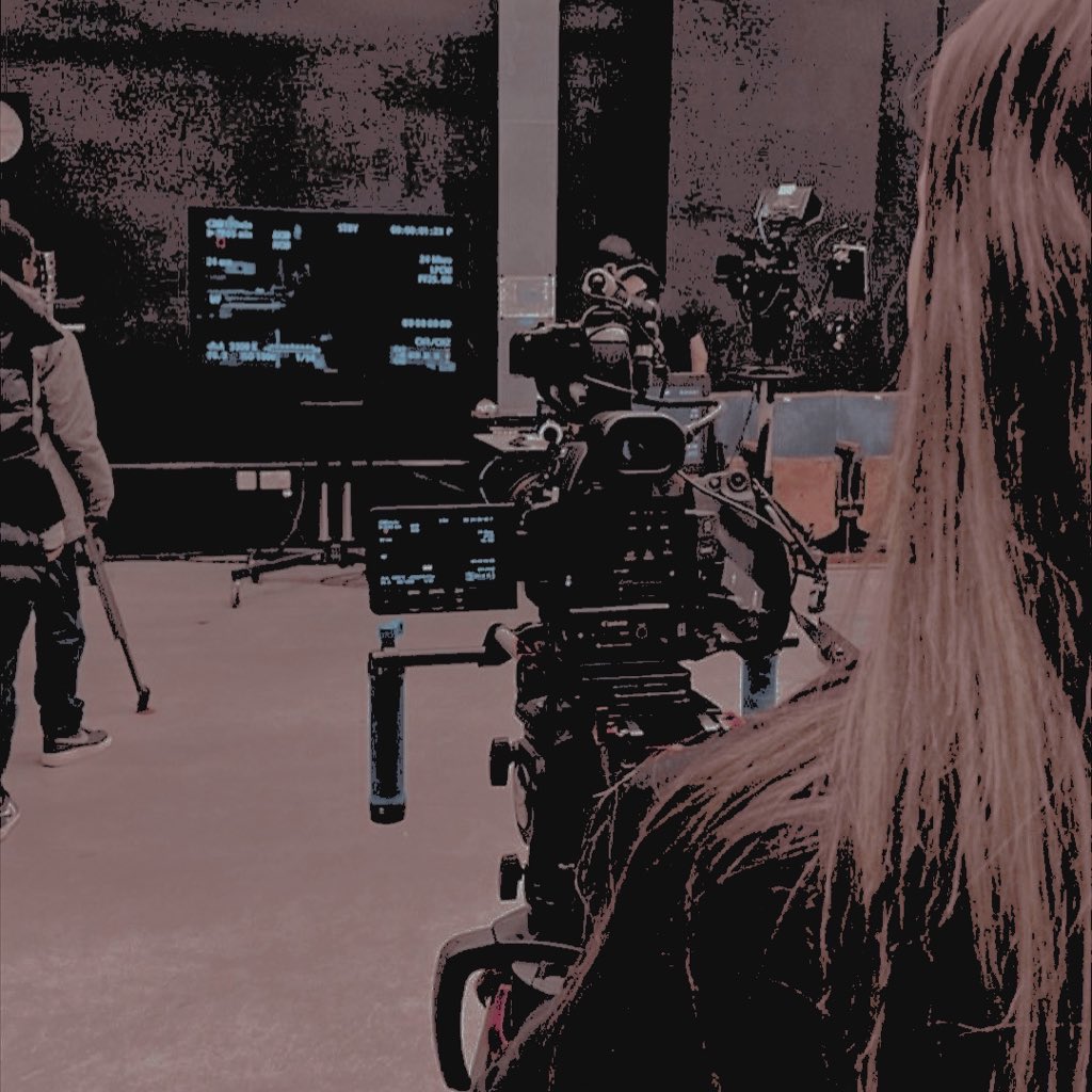 ⠀⠀

      𝐒𝐄      𝐑𝐄𝐐𝐔𝐈𝐄𝐑𝐄    𝐄𝐍   𝐄𝐒𝐓𝐔𝐃𝐈𝐎

     ︶⠀  nombres   a   elección.  faceclaims :
      a elección    ————    CREW  MEMBERS (0/26)

       ᡣ𐭩 ︎ ︎  para whispers in the pines / the office.  
           ︎+    más información debajo.

⠀⠀⠀⠀⠀