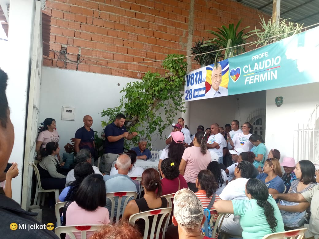 CESARMOGOLLONG's tweet photo. Mariño recibió al Prof @claudioefermin para ratificar nuestro compromiso en su candidatura, seguimos avanzando en Aragua https://t.co/GgQyM4WUG6
