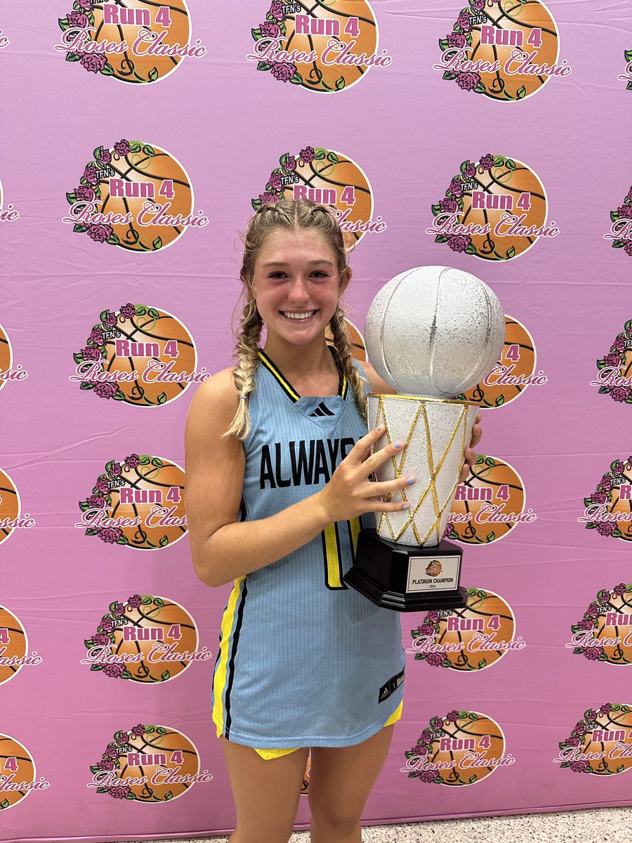 GraceScharlach's tweet photo. So incredibly proud of our team! 5-0 AND Platinum Aqua Champions at Run 4 the Roses! @vjhAlways100 @A1G_24 #Roses https://t.co/nFZ1OgzleW