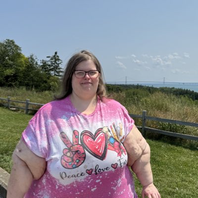 KellyBeck4's tweet photo. #NewProfilePic https://t.co/sdUKFTUavq