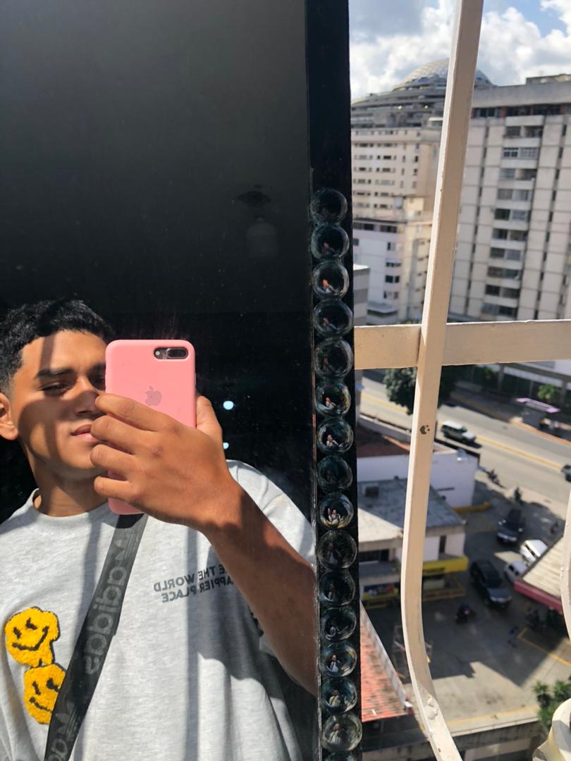 kendermijares_'s tweet photo. 👀 mas contenido al dm🔥 https://t.co/fgcnnxi2W1