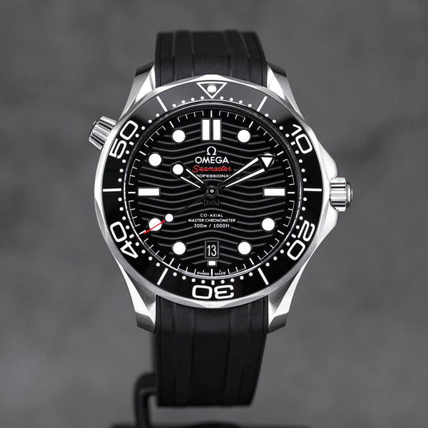 Relojes_GC's tweet photo. Un agente del servicio secreto (Secret Service) que protegía a Trump, estaba usando un Omega Seamaster Diver 300

Fuente: watchesofespionage (ig) https://t.co/kqJEMVawyN