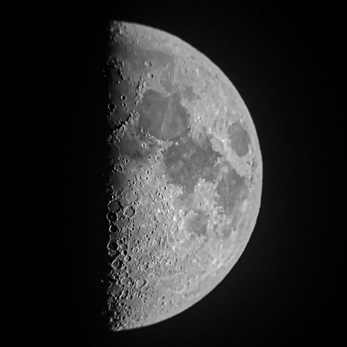 🔭🌓 Tonight's beautiful first quarter #Moon. Telescope and phonecam. #LookUp