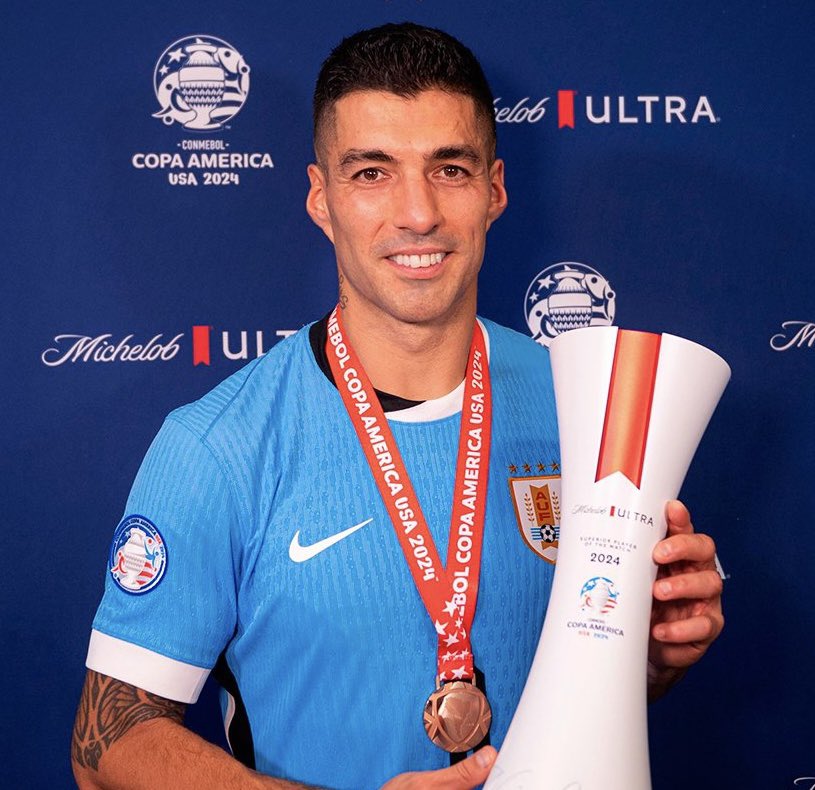 tvmaxdeportes's tweet photo. PISTOLERO SE QUEDA CON EL MVP 🏆
Luis Suárez fue elegido el mejor jugador del partido
#FullCopaAmerica #Fullfutbol #Copaamerica https://t.co/amrQ5EyAmC
