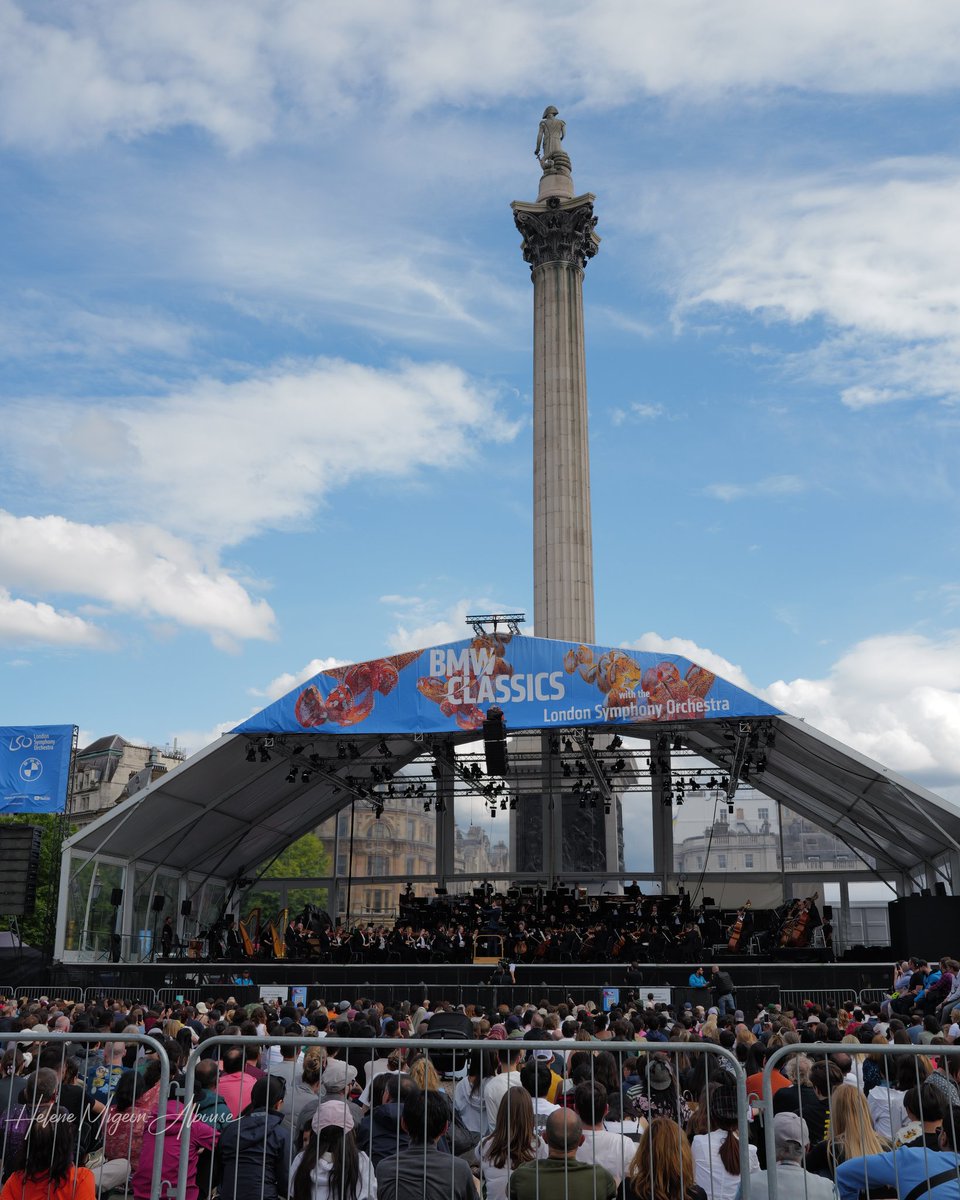 helene_mahln's tweet photo. 🎶 Bravo @londonsymphony #orchestra conducted by @DuncanWardMusic for this wonderful #LSOBMWClassics #concert at #TrafalgarSquare, #London, #UK ! 👏👏👏
🎼 #EmmanuelChabrier #Brahms #JoannaLee #Stravinsky #JohnWilliams
📷 @helene_mahln - 2024 july 13, 5pm.
#ClassicalConcert https://t.co/mkMkSdtX8a