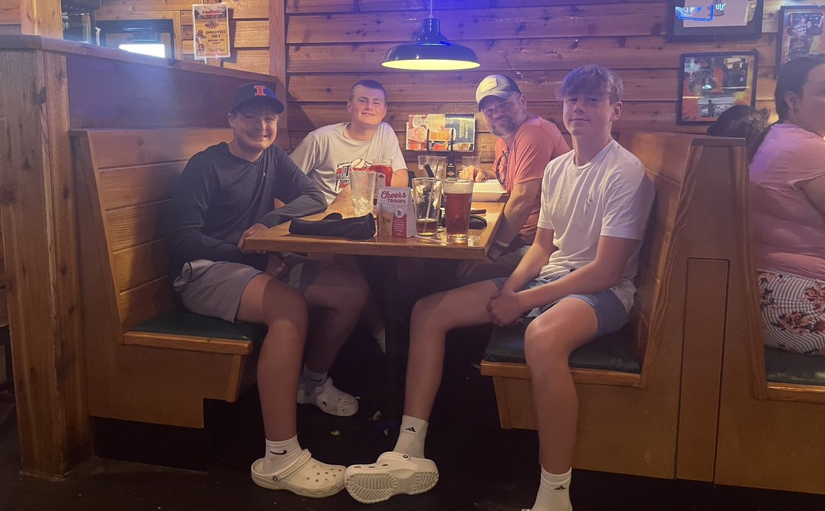 Had an awesome time with my segment group tonight. I am certainly blessed to have another amazing group of young men.
Keep being great! 
<a href="/MSBulldogFTBL/">M-S Bulldog Football</a> 

#FamilyStrong
#BuildingRelationships