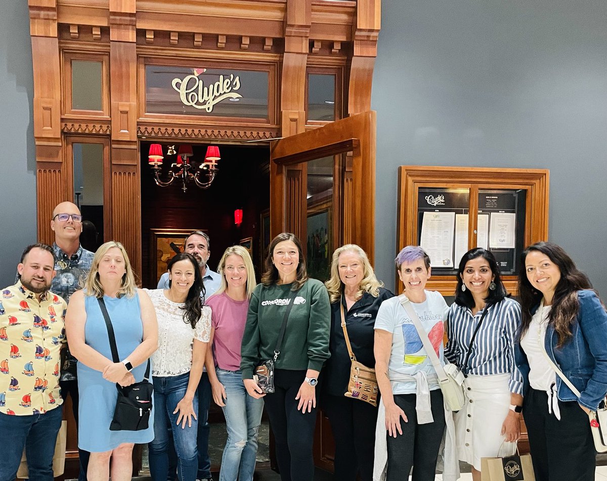 dr_karge's tweet photo. Had an amazing dinner this evening at Clydes with doctoral students and faculty from our @ConcordiaIrvine cohorts 17, 18, 19 and 20. @ConcordiaSOE #leadership #docstudents https://t.co/GEujG5Y8md