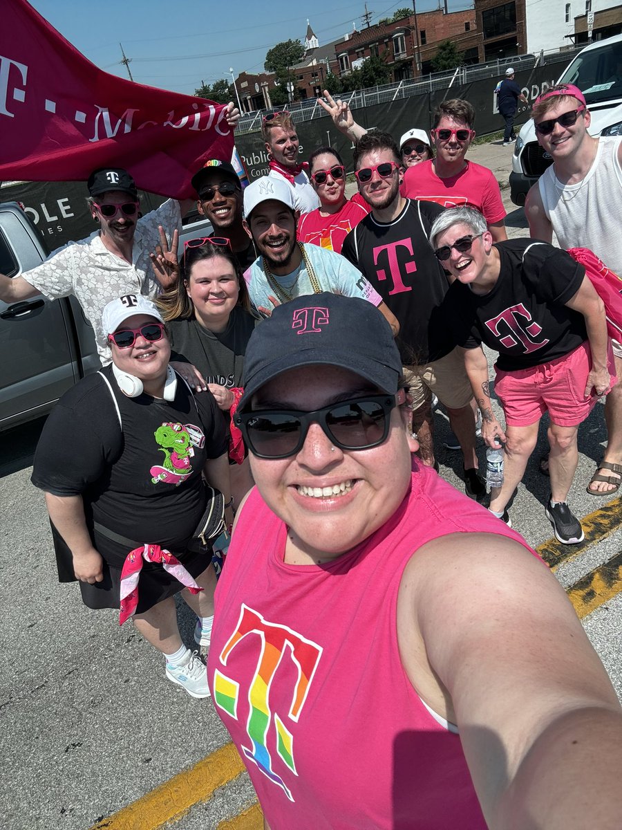 s_arauj0's tweet photo. Omaha Pride ✨it was HOT but we had fun! What a great turn out! Thank you for all who participated! Until next year! #OmahaPride #HeartlandPride #TeamOmaha #BoldNorth #DEI #StrongerTogether https://t.co/O5nvAGcAd6
