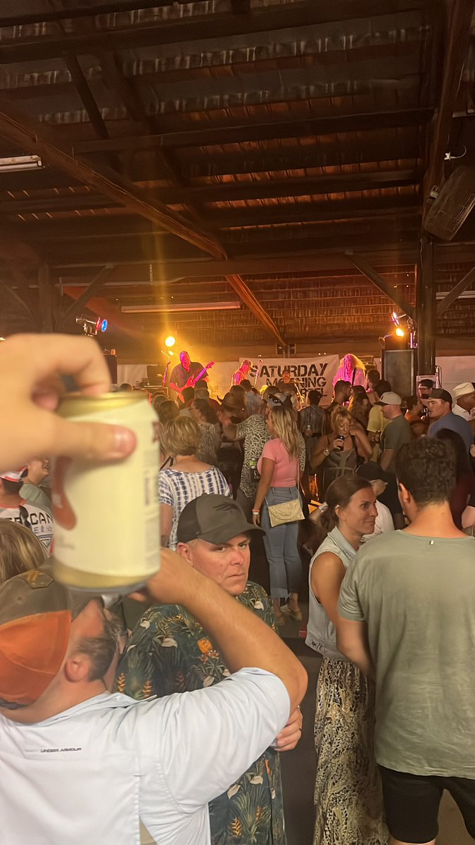 Adertitsoff1975's tweet photo. #Tapedin the middle of fucking nowhere. Brewers lost, Trump almost died, and I’m not drunk yet.
#WIACBrotherhood #d3drunk https://t.co/iDT9XWk197