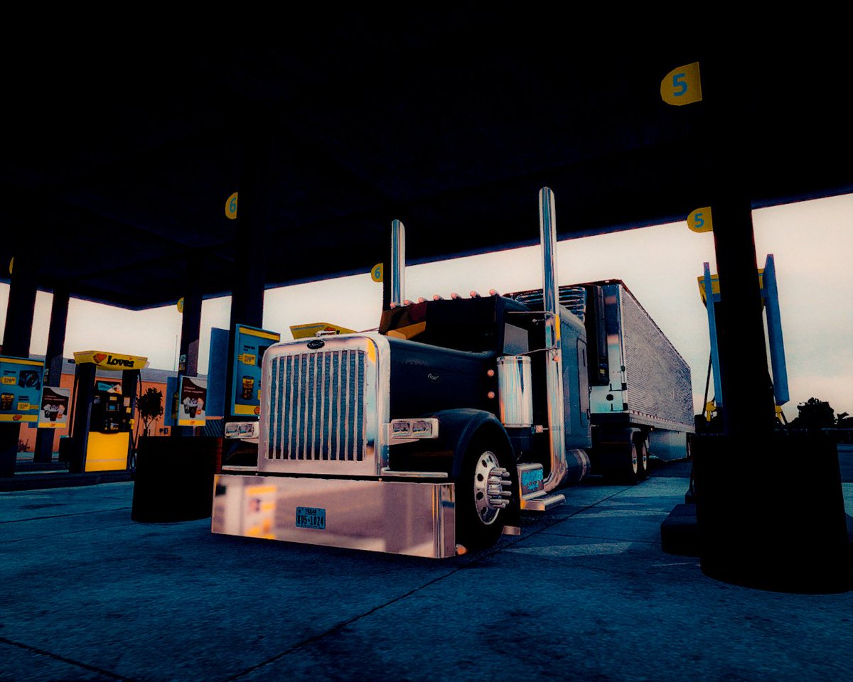 SimuVersewi6k's tweet photo. Custom Peterbilt 389 Reefer Hauler ๐ช๐ป๐ช๐ป๐ช๐ป๐ฏ
#Peterbilt #PeterbiltNation #PeterbiltLife #Peterbilt389 #reeferhauler #reefergang #largecar #largecarsmafia #peterbiltmafia #CustomTruck #TruckingCommunity #TruckingLife #TruckersOfInstagram #TruckPhotography #SimuVerse #simuverse https://t.co/e6wXQNOWC2