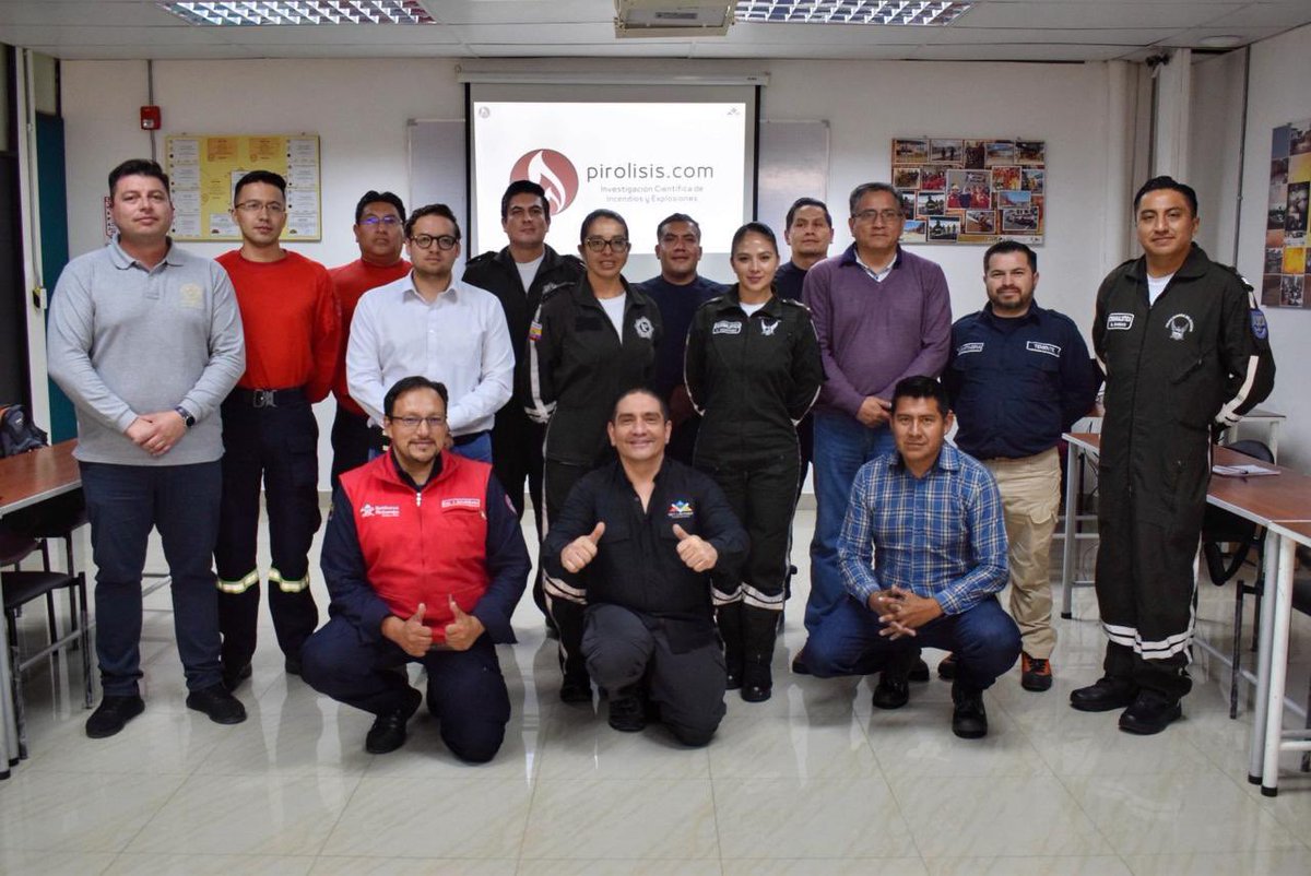 DETLautaro's tweet photo. Hemos concluido el programa de formación técnica de Investigación Científica de Incendios y Explosiones, TIC Nivel 1, con la participación de @CBRGUA1882, @PoliciaEcuador, bomberos de varias ciudades de Ecuador y profesionales del área seguros y seguridad industrial. https://t.co/JLGoeHVPXg