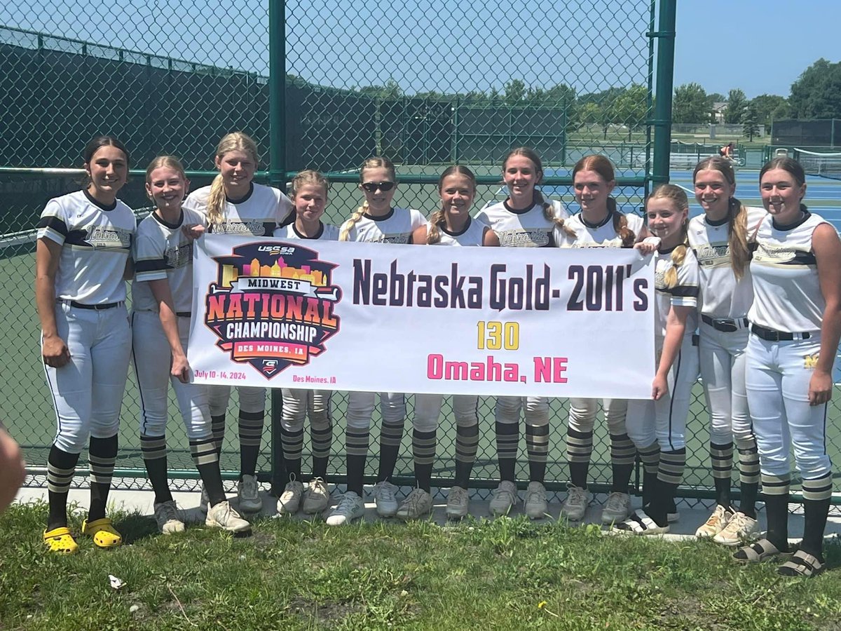 Heading into the semi finals tomorrow undefeated. These girls keep battling and fighting for each other. Love this group 💛