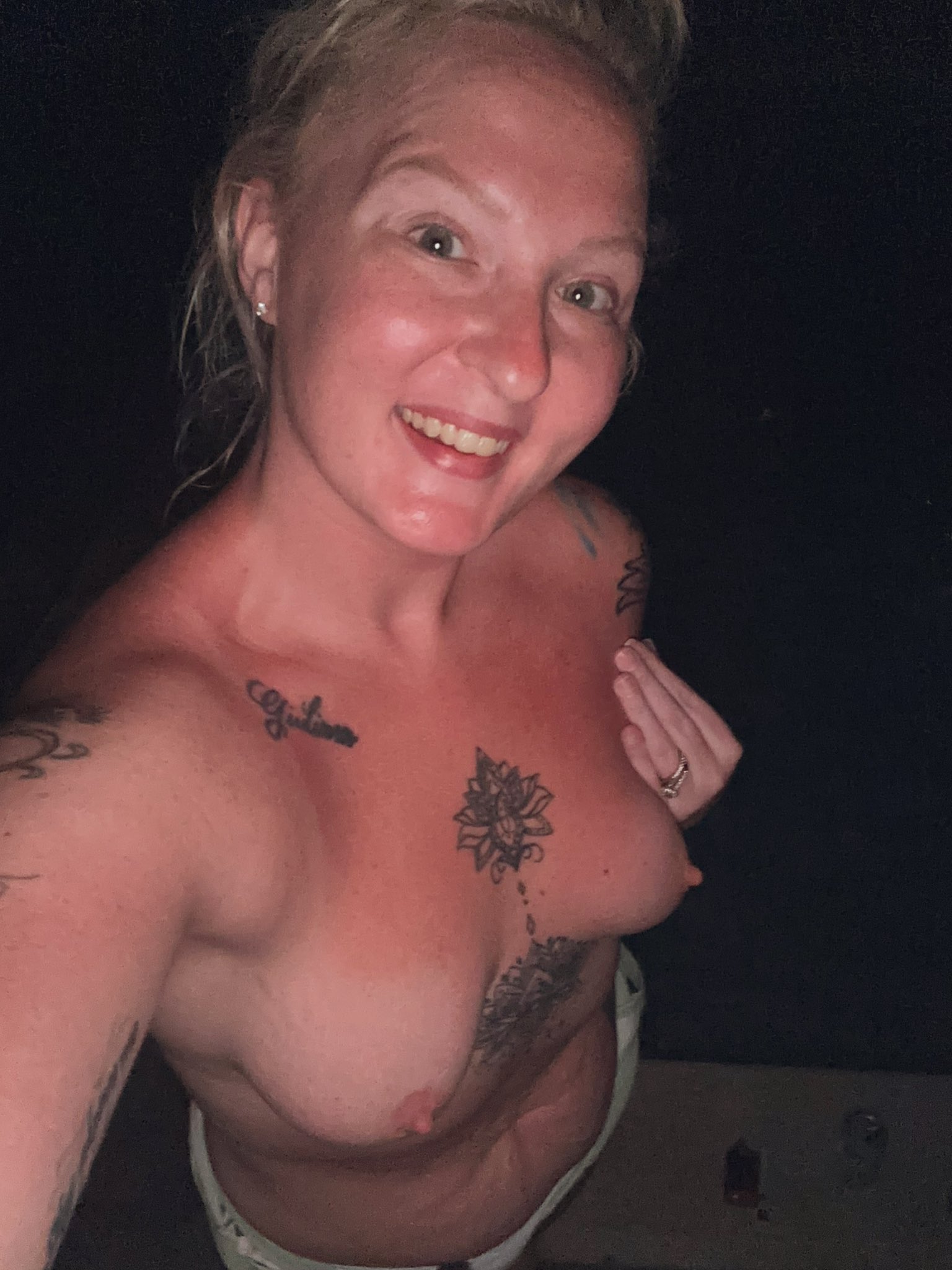 thatswingerjanelle on X: Who wants to come hang out by the pool with me?  💋 hotwife swingerwife stagandvixen onlyfans contentcreator porn  bisexual girlswholikegirls @swingerhubby74 t.cosPcC9XY30S  X