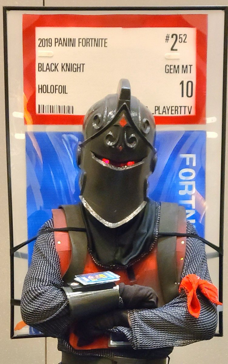 Famous_player_'s tweet image. Black Knight PSA 10 cosplay! For the love of the game, #Fortnite
