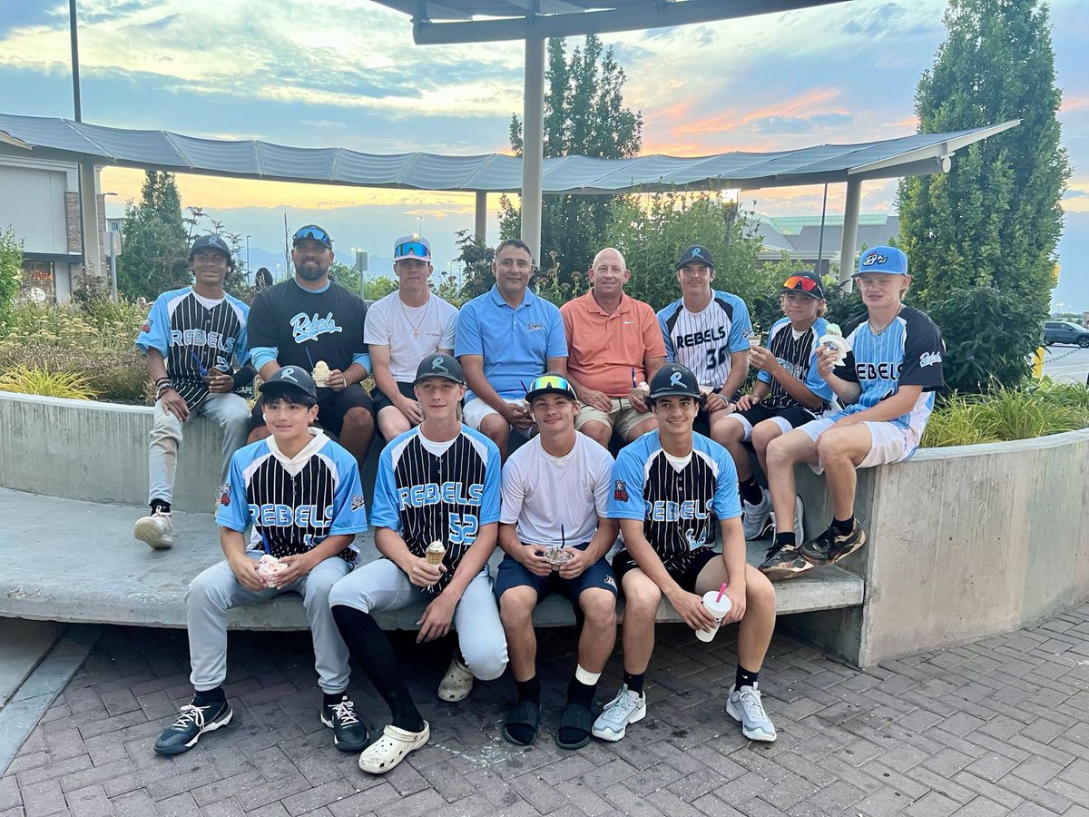 Rebels_vailaz's tweet photo. Pathway Utah tournament wrap up. Getting some nice dinner and ice cream!

#rebelsstrong https://t.co/q6peGgsUJ0