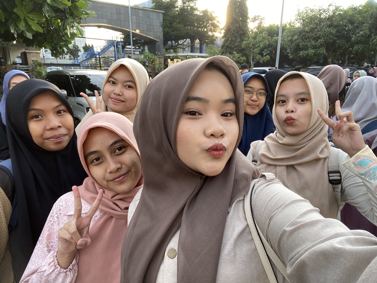 kiddiieluvv's tweet photo. FK K nya kapan libur? https://t.co/RQv4Rhl84I