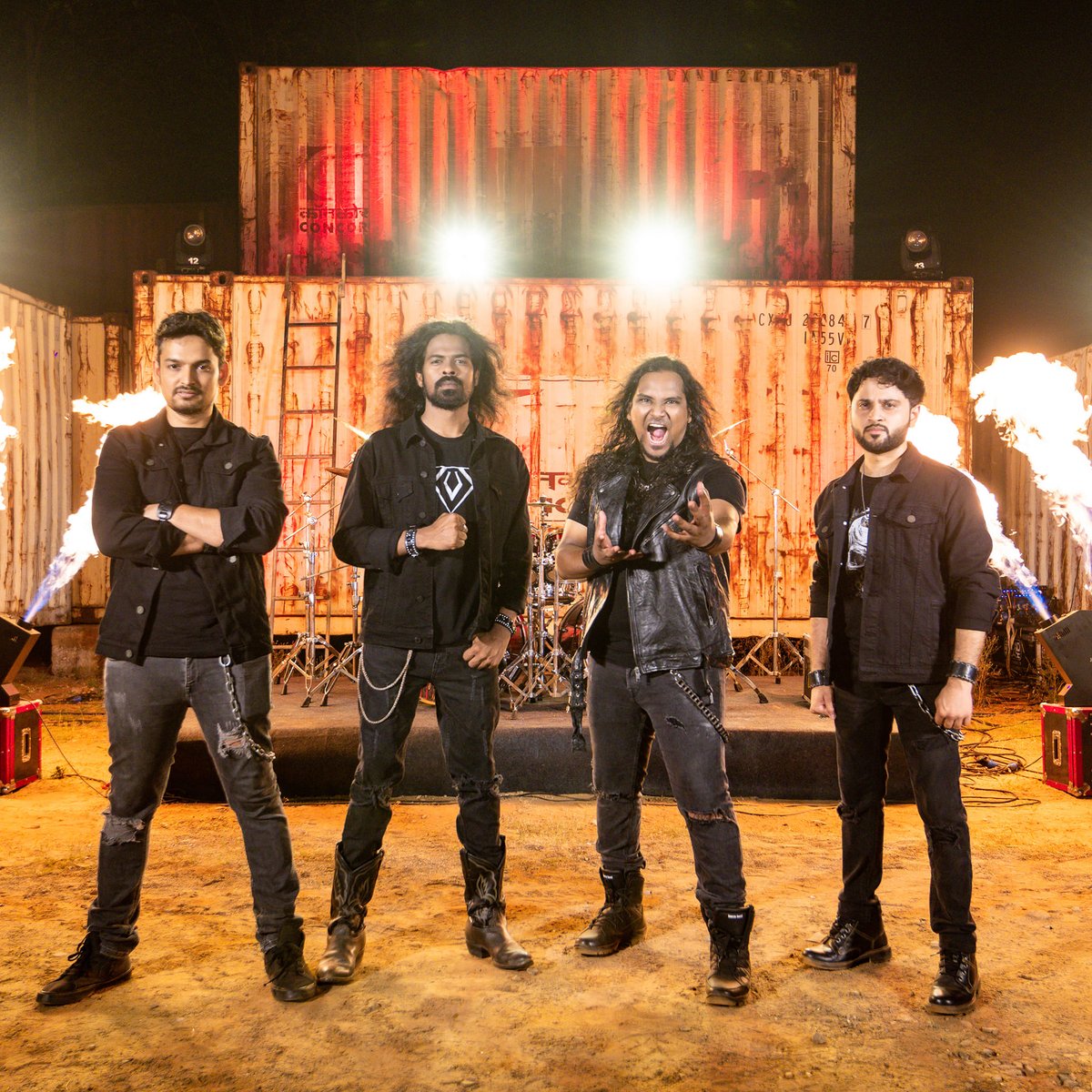 KickAssForever1's tweet photo. AGAINST EVIL (Heavy Metal - India 🇮🇳 ) - Release "Hellfire" (Music Video) - Taken form their new album "Give 'Em Hell" Out Now!!! #AgainstEvil #heavymetal
https://t.co/IHqdKG61mi https://t.co/8b1sJxSnDo