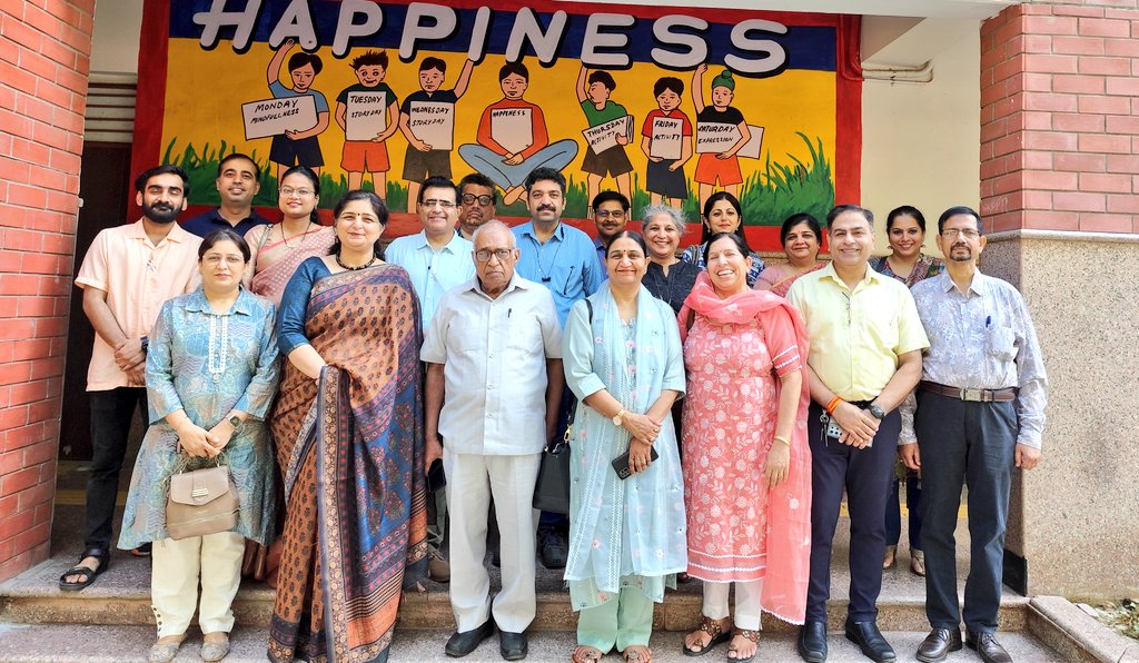 "The only way to learn mathematics is to do mathematics." 

We have visited the #MathematicsLab at SBV Narayana Vihar, developed by #MathEdLab under #SamagraShiksha.

It is an abode to nurture the knowledge, understanding &amp; application of Mathematics.

#GanitOdyssey #DAMTIndia 🧮