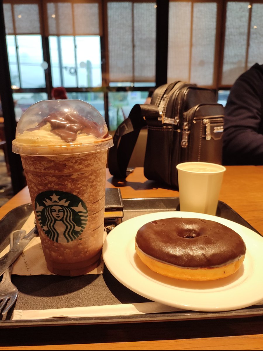 CleyAdd's tweet image. Minsan kailangan mo din bigyan ng reward ang sarili mo dahil sa stress sa work! 
#javachip 😋