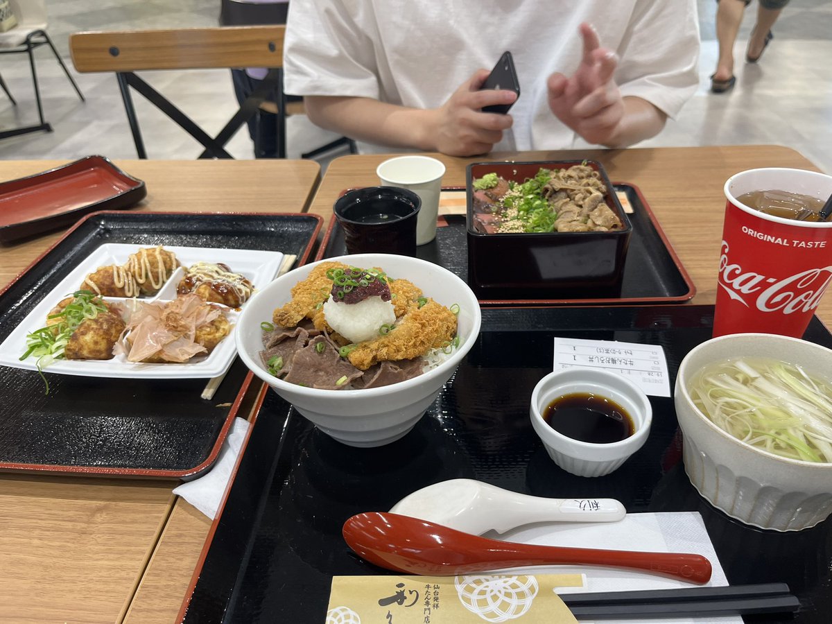 NAKAMI211's tweet photo. 昨日はららぽーと福岡に行きました。
いつもと違う大型複合施設で楽しかったです✨ https://t.co/r9QFfzpb9I