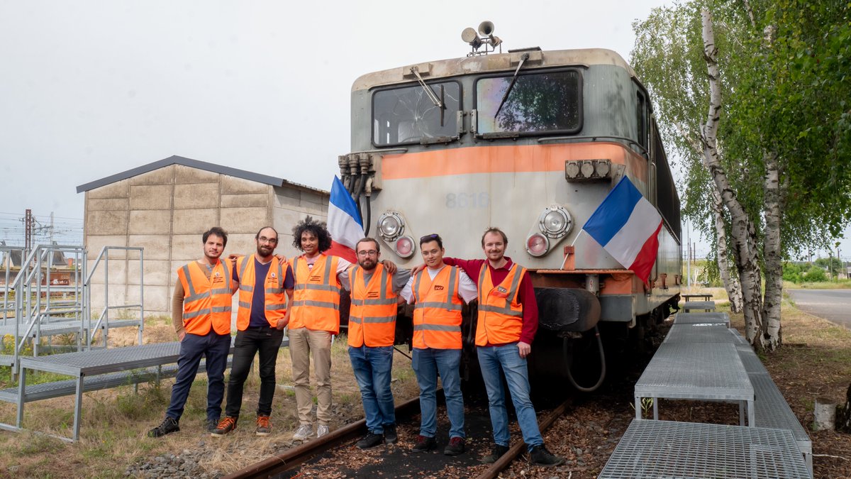 _cftst's tweet photo. 🇫🇷 En ce jour de fête nationale, nous sommes heureux de vous présenter notre dernière arrivante !

🚋 La BB 8616, de 1974, est le seul exemplaire de sa série aujourd'hui préservé. https://t.co/JtPWCT8Fy7
