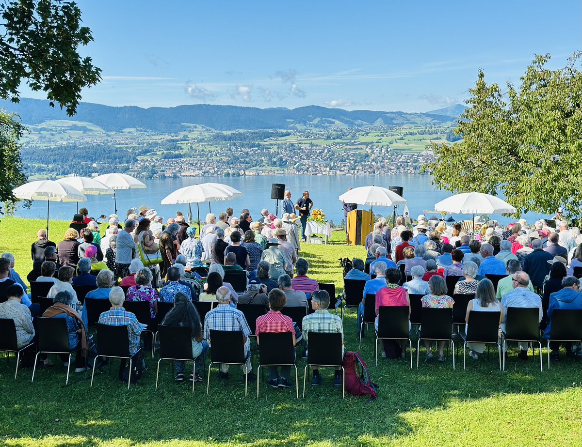 Ökumenischer Gottesdienst auf Boldern "Bhüet di - mit Gottes Segen"
So, 14. Juli 2024 um 10.00 Uhr, auf Boldern in Männedorf mit anschliessendem Apéro und Essen vom #HotelBoldern 

Herzliche Grüsse ins Land.

#Boldern #Männedorf #BoldernInspiriert #Zusammenkunft #Tradition