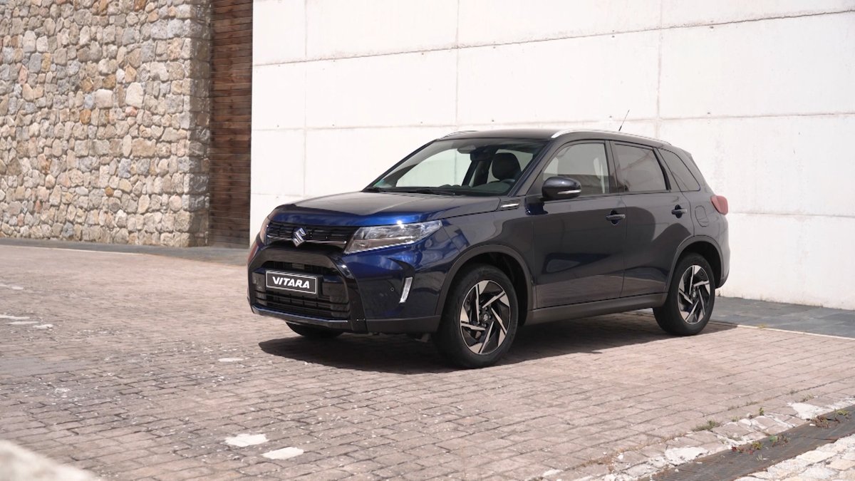 ¡Los nuevos <a href="/SuzukiIberica/">Suzuki Ibérica</a> Vitara y S-Cross ya están aquí! Renuevan su estética, junto a muchos asistentes a la conducción y con motores híbridos ligeros 🔋.

<a href="/puntalproduc/">puntalproductions</a> <a href="/antena3com/">Antena 3</a> <a href="/JuanLopezFrade/">Juan López Frade</a> #CCubicos365