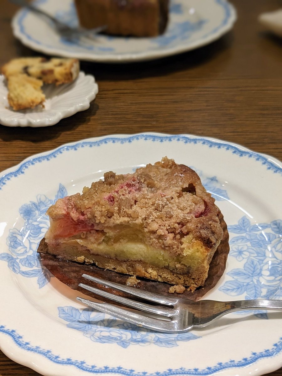 bhrkuti_'s tweet photo. 今日のおやつはサマーエンジェルのクランブルタルト♡
甘酸っぱいのが大好きなので昨年も何度も食べちゃったけど今年は食べ過ぎないようにしよう
少し肥えてきた…
#KNETEN
#プラム https://t.co/D9eZQRG1nn