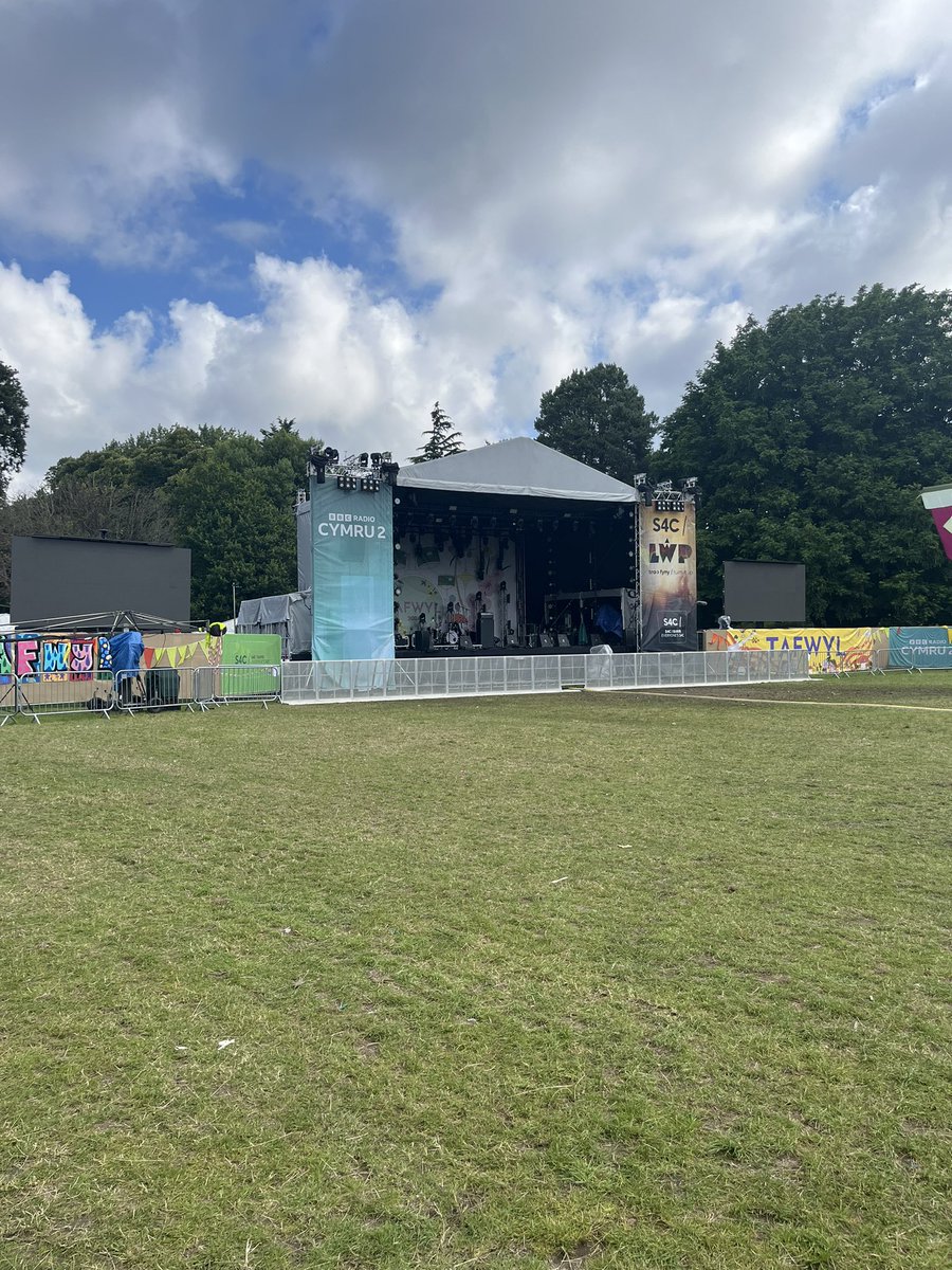 ceginhalfnhalf tweet media