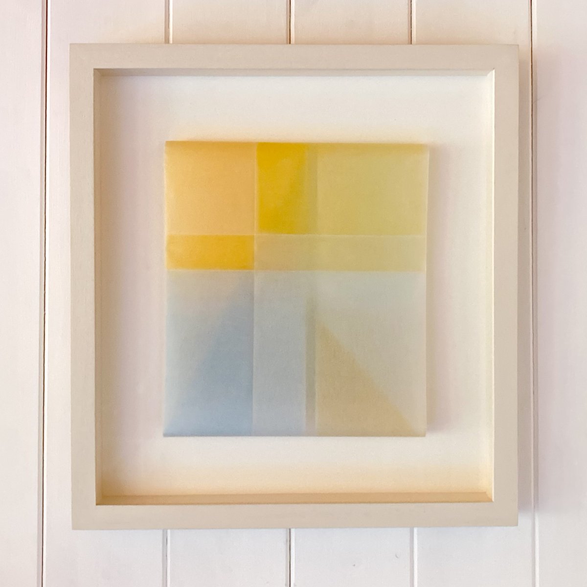 A recently framed folded tracing paper piece, as yet untitled.

#newwork #tracingpaper #colouredpencils#translucency #folds #light #space #drawing#workonpaper #tracingpaperdrawing#contemporaryart #contemporarydrawing
@thepictureframerhitchin