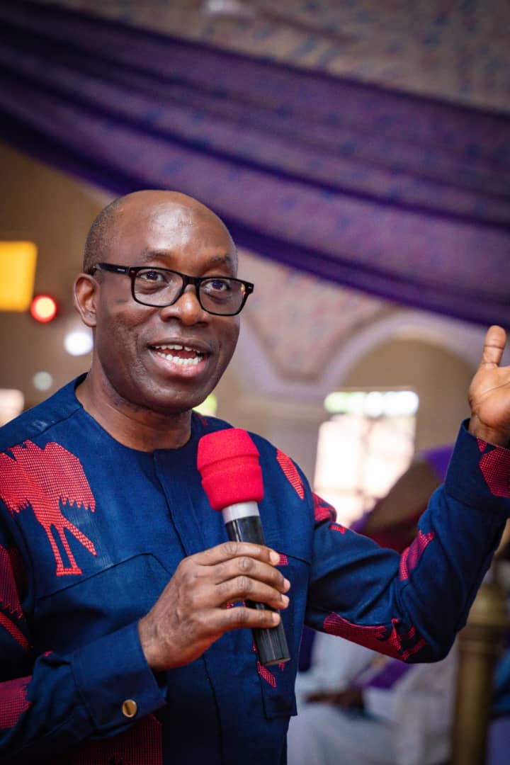 ogevineze's tweet photo. @CCSoludo Thunders: "@SlyEzeokenwa Ezeokenwa remains the APGA national chairman."

BY @PayeeIzuchukwu Adichie

https://t.co/Zx7cBFRTTN https://t.co/S4pPmaNA33