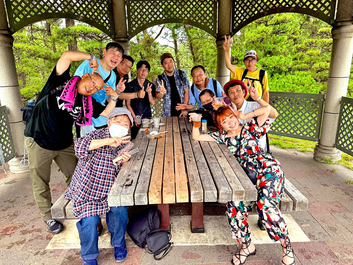smkvs's tweet photo. ライブ前に飲み会始まった!!笑
#94FES
#串フェス
#串フェスin神戸2024
#Vress
#神井花音
#神井会 https://t.co/Y971Hl3WX5