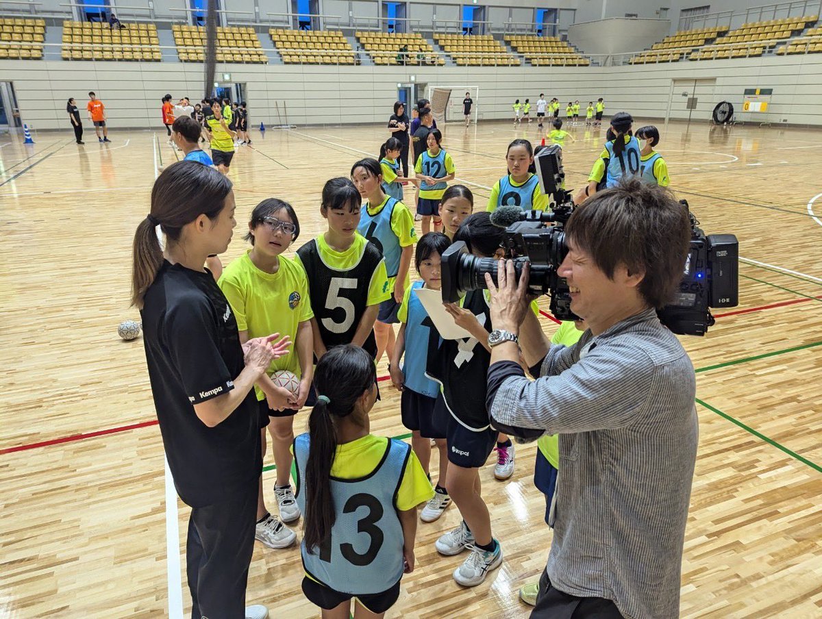 昨日高知県で講習会をさせて頂きました！
みんな元気いっぱいで質問も沢山してくれました！ハンドボールが純粋に好きで、楽しそうにやっている姿がとても印象的でした☺️
みなさんありがとうございました😊

#melisofficial
#kempa