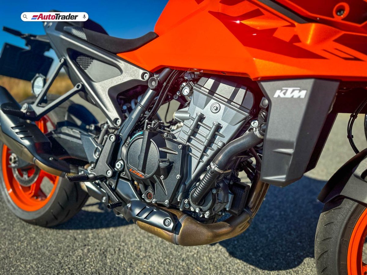 AutoTraderBike's tweet image. Check out our review of the 2024 KTM 990 Duke! Is this bike the perfect blend of power and agility? Find out now! 🏍️  bit.ly/4bzRteY
#KTM990Duke #MotorcycleReview
