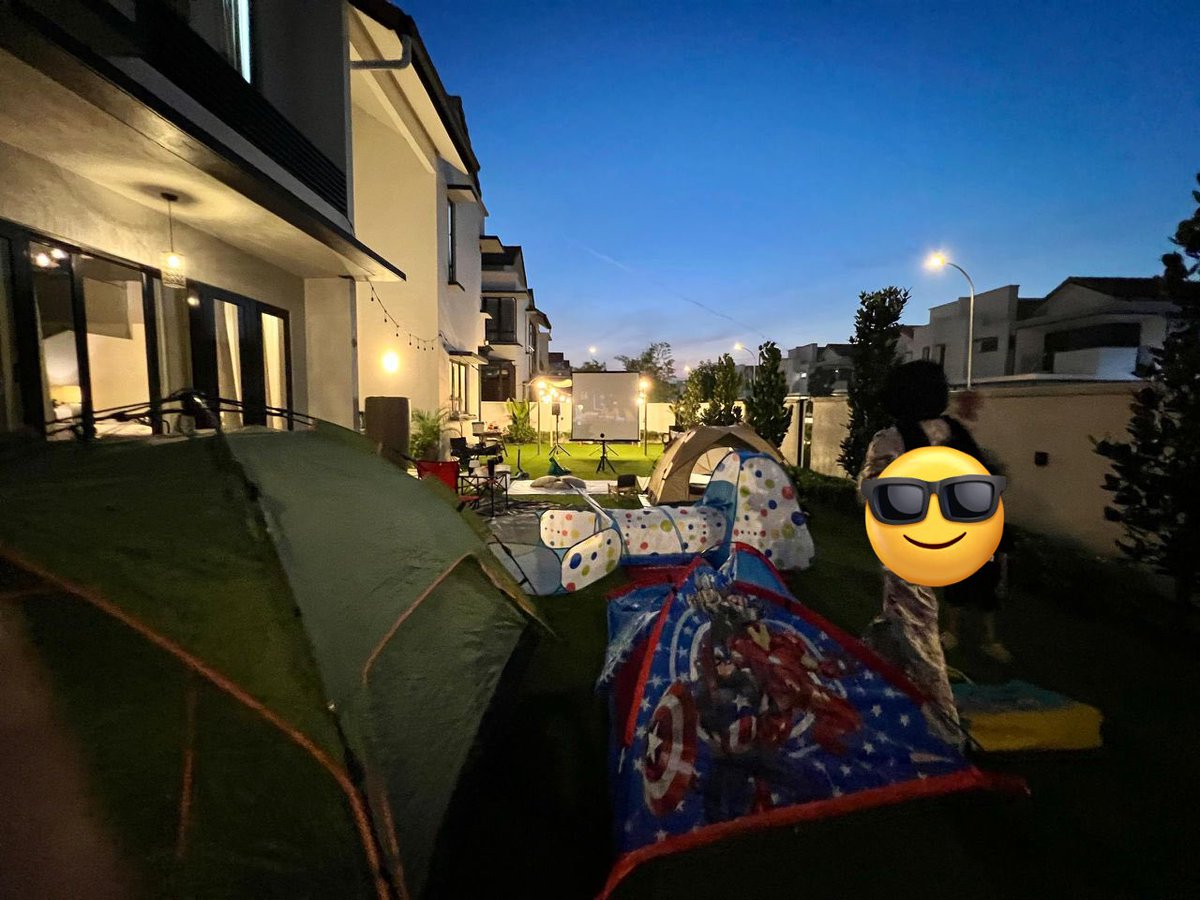 reindebot's tweet photo. @hannahyeoh @KBSMalaysia Kami pacak luar rumah je YB. Goodjob KBS. https://t.co/tBnfycxoWN