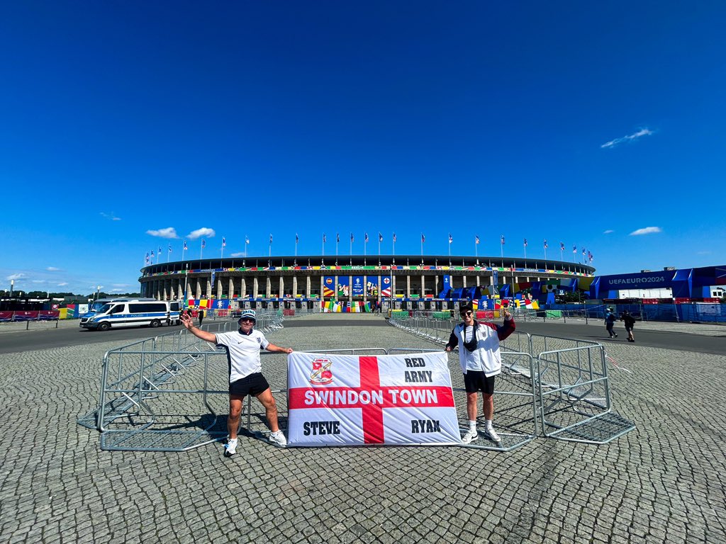 RJThomas_'s tweet photo. Ready to witness history! 🫡🏴󠁧󠁢󠁥󠁮󠁧󠁿 #STFC #FollowEnglandAway https://t.co/emP50nB7Mb